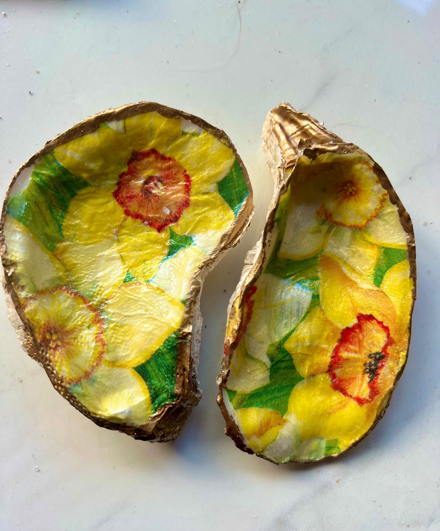 Daffodil Oyster shell ring trinket dish