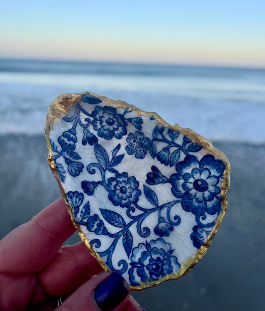 Oyster shell trinket dish